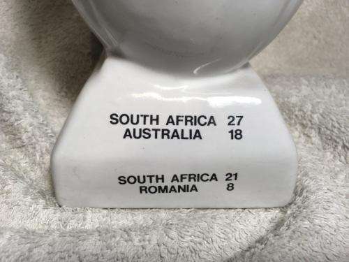 1995 Official Rugby World Cup Commemorative China Rugby Ball decanter +-20cm tall