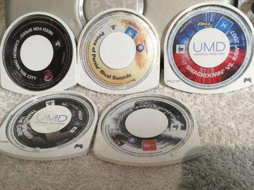 Sony PSP 1004  + Carry Case Charger 5 Games 32mb Memory Card