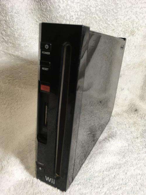 Nintendo Wii - Black, Working but not reading discs - dust covers missing Spares or repair