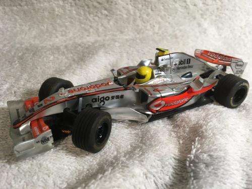 SCX - F1 McLaren Vodafone MP4-21 - 1:32 Scale
