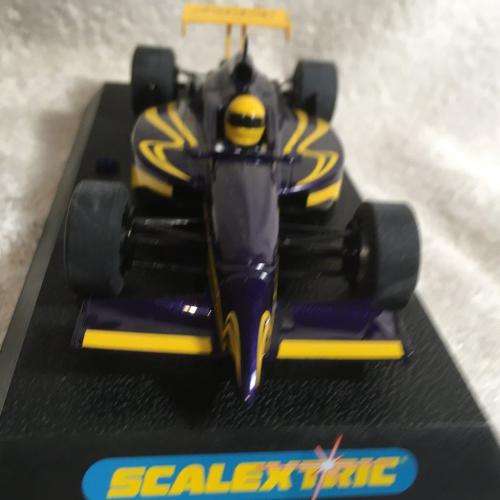 Scalextric - Dallara Indy "Collectors Club Car 2004"  (New) 1:32 Scale