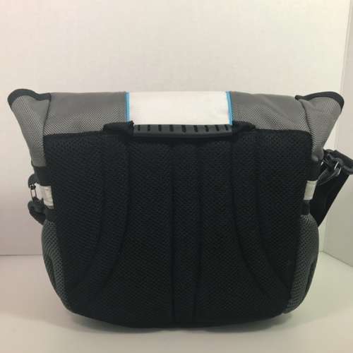 Nintendo Wii - Messenger Carry Bag Silver & White Nintendo Wii Console Game System