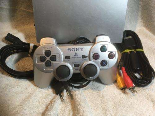 Playstation 2 - Silver PHAT c/w 1 x Original Controller, AV Cable Power Cord