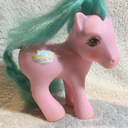 Vintage My Little Pony Banana Surprise Hasbro 87 Made In Hong Kong