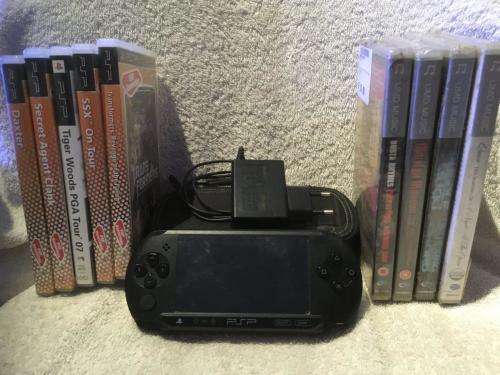 PSP Street, 32MB Memory Card Charger, Carry Case, 5 Games + 4 UMD Music videos