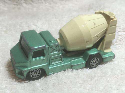 Vintage Corgi Juniors Cement Mixer made in GT Britain +-7cm long
