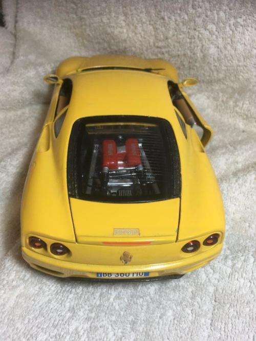 Burago Ferrari 360 Modena 1996 Made in Italy 1:18