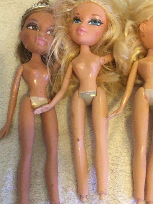 Bratz MGA 2009 - Job lot no3 - 5 Dolls - See pictures and description