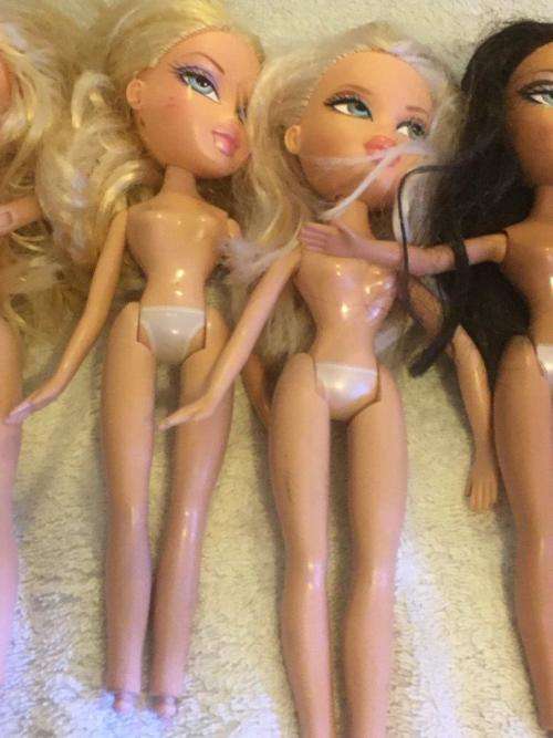 Bratz MGA 2009 - Job lot no3 - 5 Dolls - See pictures and description