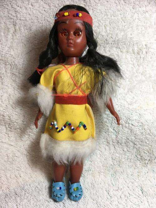 Vintage Native American Indian Squaw doll with twin babies on her back Made in Hong Kong +-19cm