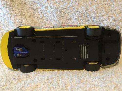 Scalextric -  Holden V8 VX Commodore Racer 37 1:32 Scale