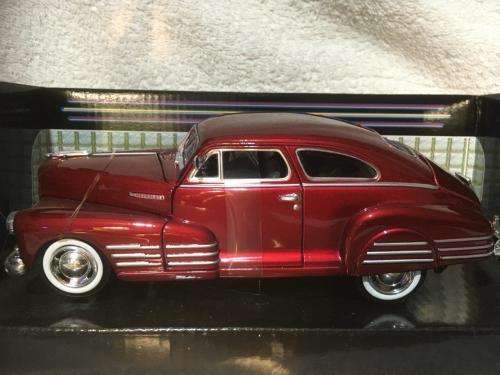 Motormax - 1948 Chevy Aerosedan Fleetline 1:24 Scale American Classics