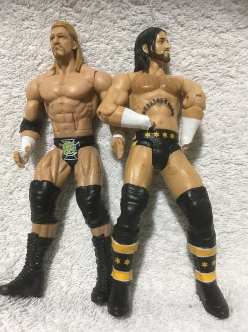 Job Lot 8 of 2 WWE action Figure +-18cm - See Description