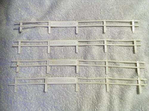 SCX - 4 Vintage Stormbold Barriers 1:32 Scale