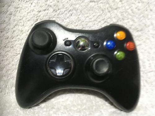 Xbox 360 E Console 250GB, 1 Controller, PSU + HDMI Cable