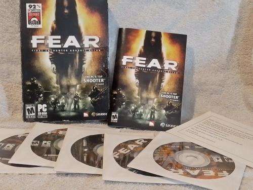 PC - FEAR First Encounter Assault Recon (Boxed)