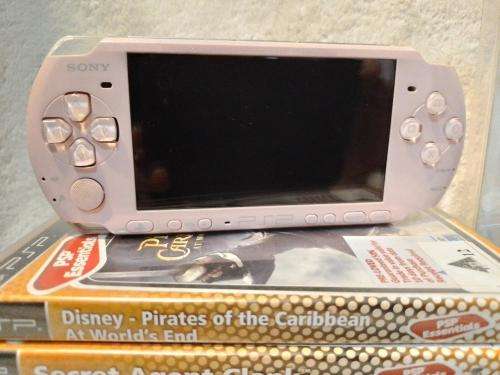 PSP 3004 Blossom Pink, 4GB Memory Card, Charger, 5 Games + 4 UMD Music videos + Starter Kit