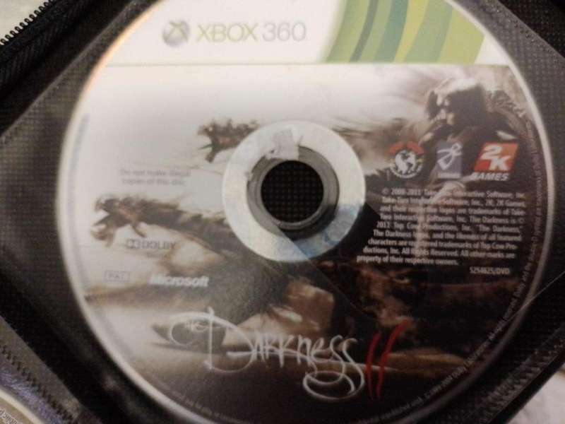 Xbox 360 S Console + 5 Games in a Pouch