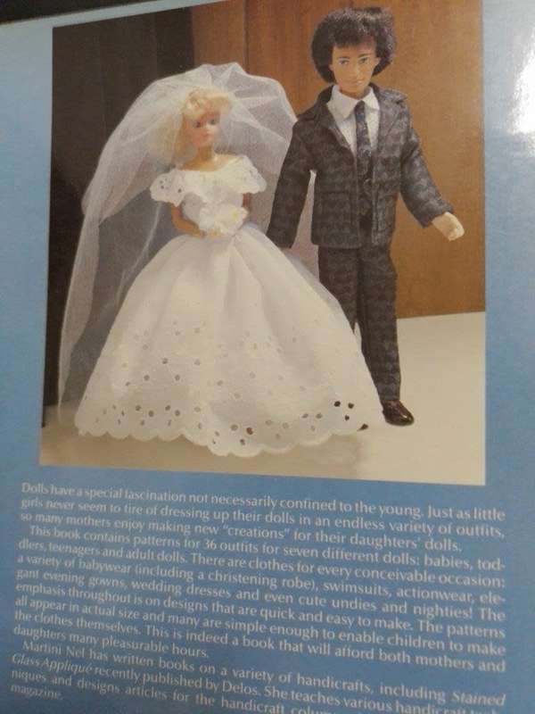 Dolls Clothes Martini Nel - Patterns for 36 easy to make outfits - Soft Cover 72 Pages