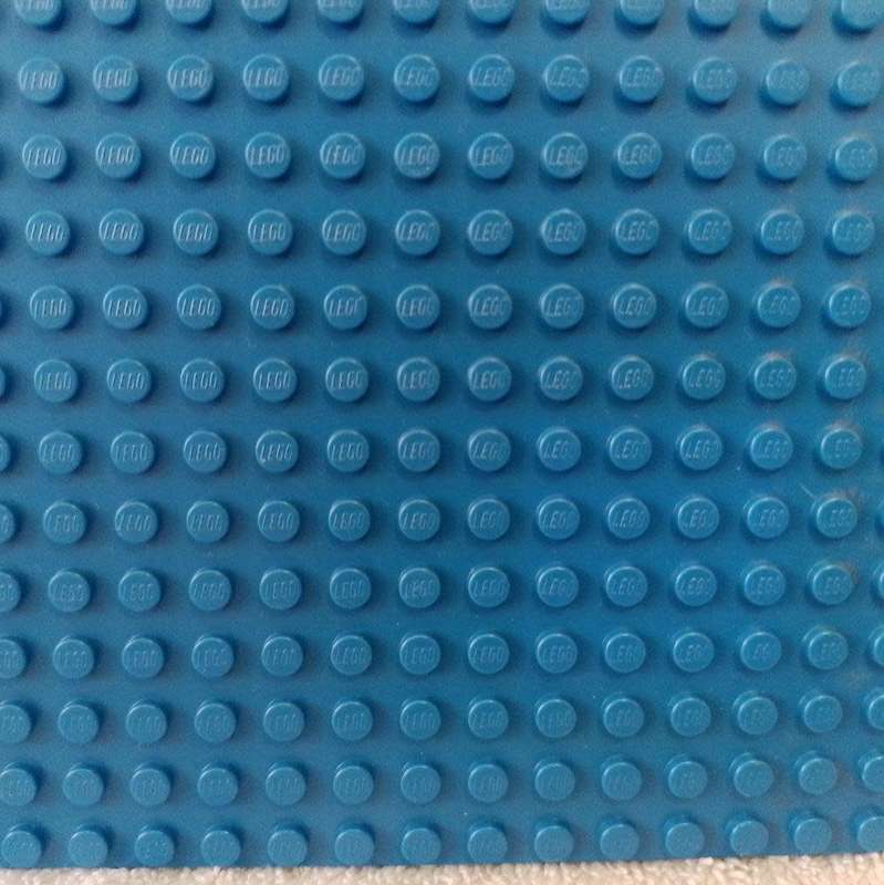 Genuine LEGO base plate 32 x 32 stud