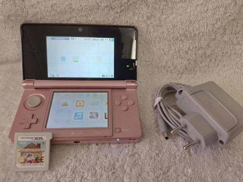Nintendo 3DS  Stylus, Charger + Animal Crossing cartridge - No Memory Card