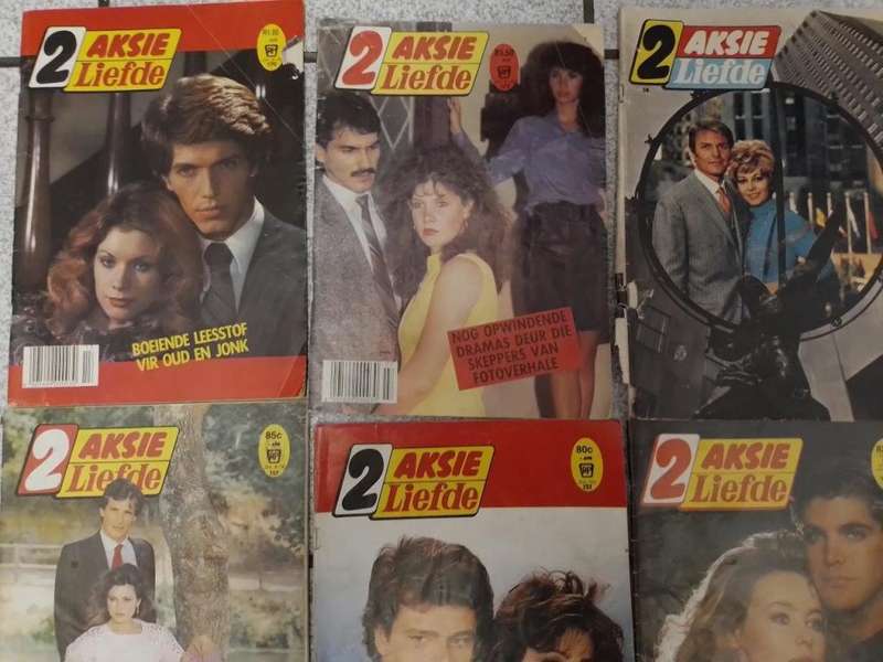 Job Lot of 9 x Vintage 2 Aksie Liefde Photo Story Magazines Circa 70`s 80`s