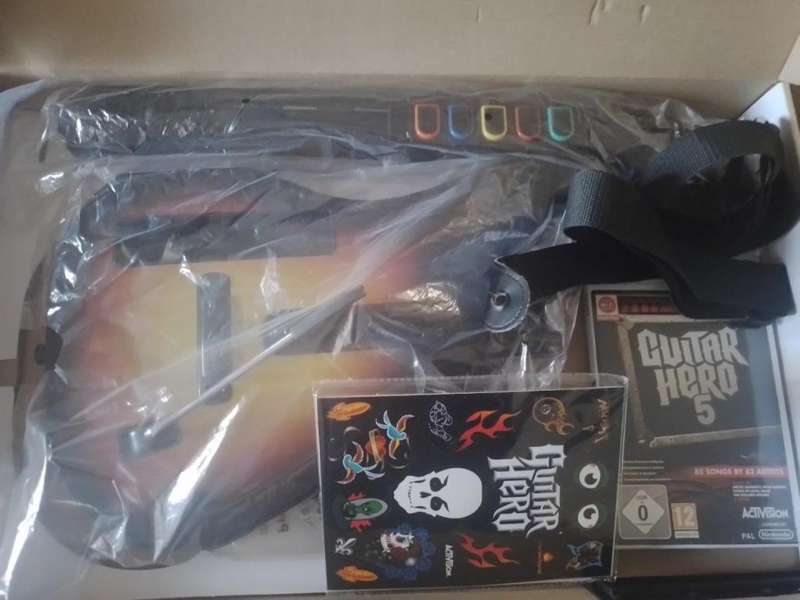 Wii - Nintendo Wii Guitar Hero 5 Boxed Guitar c/w game