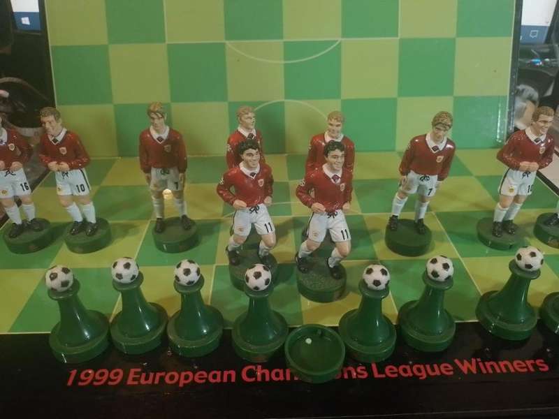 Manchester United RARE Champions Chess Set 1968 VS 1999 European Winners Boxed - Official Merchandis