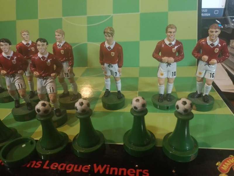 Manchester United RARE Champions Chess Set 1968 VS 1999 European Winners Boxed - Official Merchandis