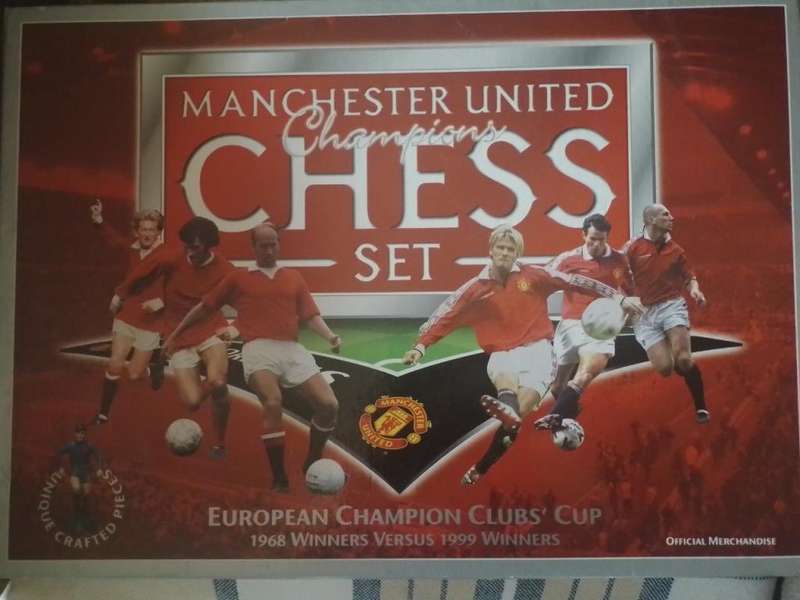 Manchester United RARE Champions Chess Set 1968 VS 1999 European Winners Boxed - Official Merchandis
