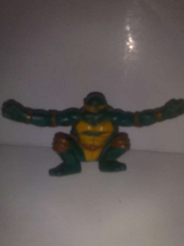 Teenage Mutant Ninja Turtle Hard Rubber +-4cm tall squating