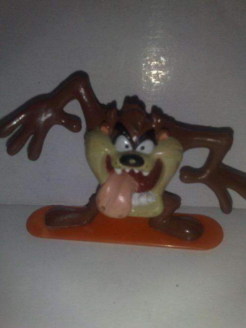 Tazmanian devil rubber on plinth +- 6cm tall