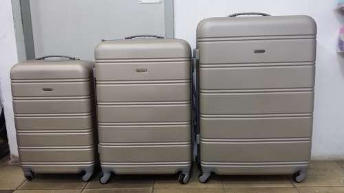 Set of 3 Suitcases Travel Trolley Luggage,ABS with Universal Wheels