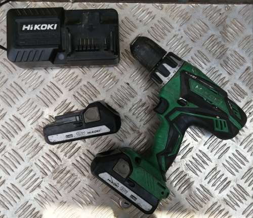 Hikoki Cordless Drill 18v includes 2xbattery & charger please Read description