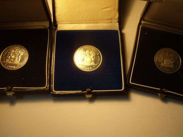 South Africa Set of 3 Silver R1 Coins 1989 to 1990 Exellent value!!! Crazy R1 Start!!!