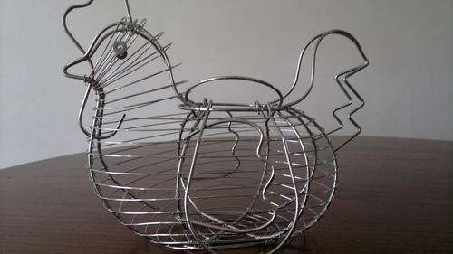 DECORATIVE MULTIPURPOSE HEN