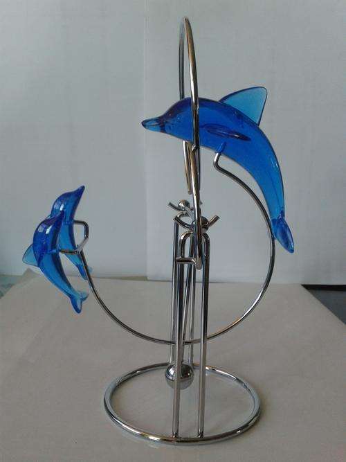 THREE DOLPHIN TABLE BEAUTY