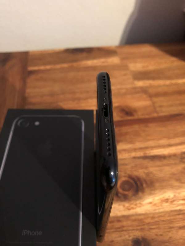 APPLE iPHONE 7 PLUS 32GB + iPHONE 7 128GB BUNDLE DEAL