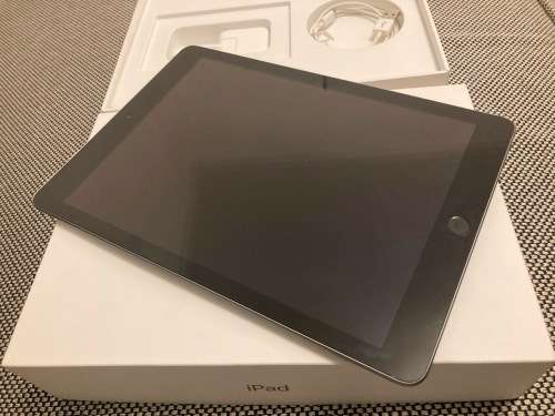 iPad 6th Gen | 32GB | Wi-Fi | Space Grey | Plus Free Extra Accessories | Free Shipping (SA ONLY)