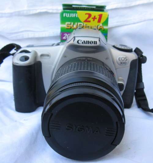 CANON EOS 300 : NOT TESTED - NEEDS BATTERY