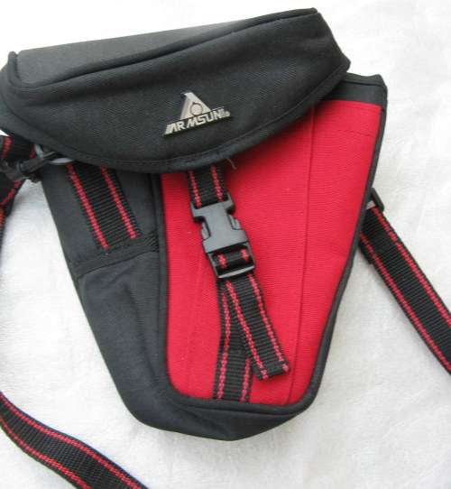 Camera Bag (Armsun) - Carry over your shoulder or through your belt
