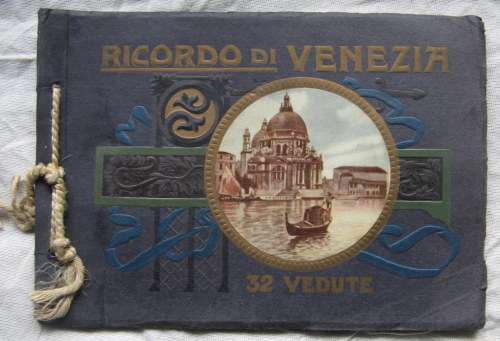Vintage - Ricordo Di Venezia - 32 Vedute  Booklet with 32 Black and White Photos of Venice)
