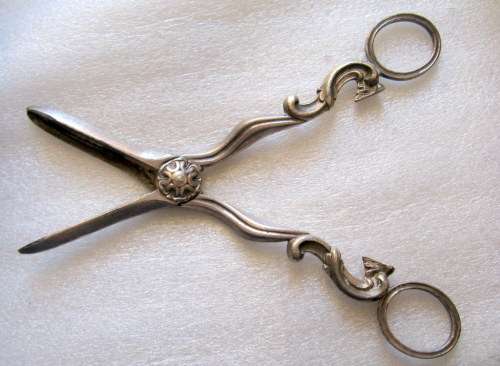 GRAPE SCISSORS : GILBERT SILVER PLATE : 18cm LONG