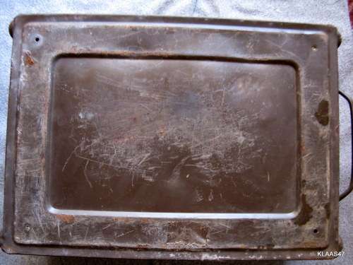 STEEL ARMY AMMO CASE 7.62 :  little bit of rust