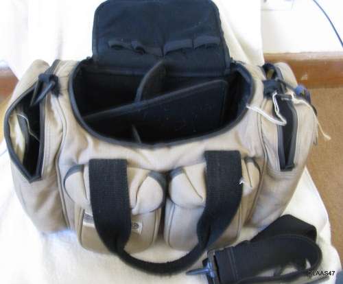 CAMERA BAG : 40X21X21CM : CPC USA : 2 SMALL POCKETS IN FRONT NOT INCLUDED IN MEASUREMENTS