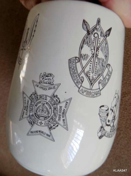 WILLISGROVE POTTERY - RHODESIA INSIGNIA BEER MUG : 12cm HIGH - 8cm TOP DIAMETER - NO CHIPS OR CRACKS