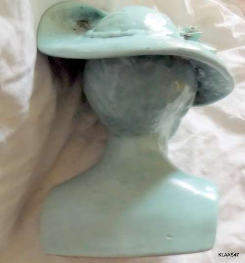 POTTERY HEAD AND SHOULDERS