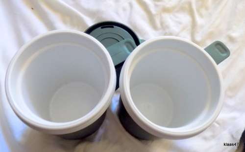 SA RUGBY : 2 INSULATED COFFEE MUGS : ONE WITH LID, ONE WITHOUT :