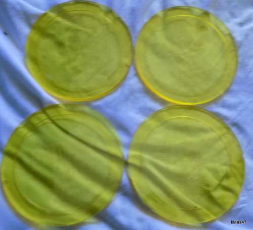 4 PLASTIC COASTERS : GORDON`S GIN :