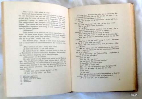 Uit de Nederlandse verhaalkunst - P C Schoonees - Hardeband  1954